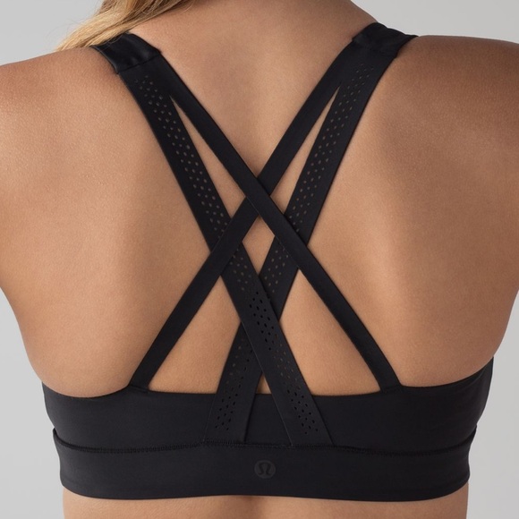 ⬇️ Lululemon vitalize swim bra black size 8-10 A/B - Picture 1 of 7